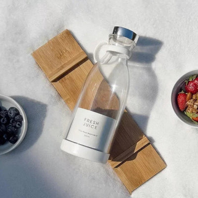Portable Electric Bottle Juicer For Shakes And Smoothies - Mini Fast Portable Juicer